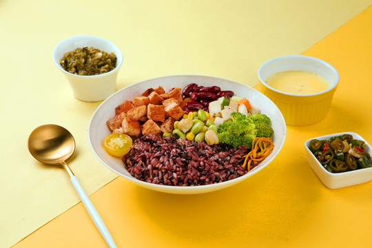 秘炙雞胸雜糧拌飯