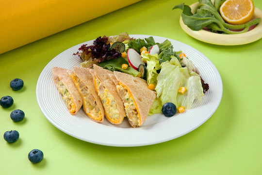 黑椒香腸雞蛋塔可Taco