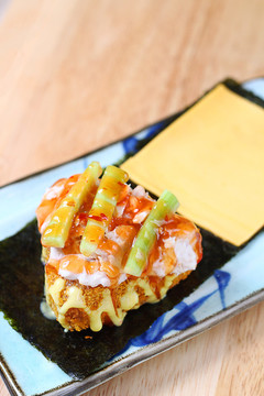 吞拿魚芝士黃金飯團