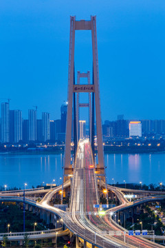 楊泗港長江大橋