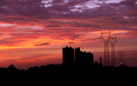 夕陽(yáng)天空火燒云