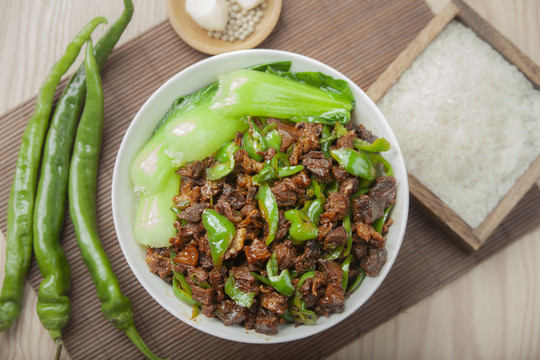 豬臉肉蓋澆飯
