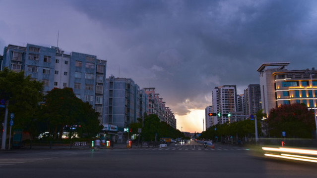 云南蒙自鳳凰路晚景