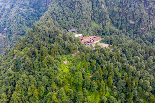 峨眉山仙峰寺