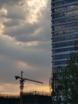 夕陽下的工地