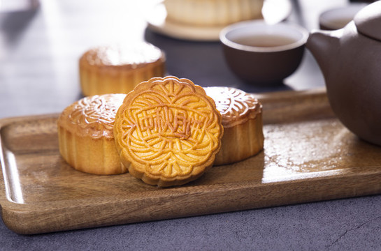 中國(guó)傳統(tǒng)節(jié)日中秋節(jié)美食月餅