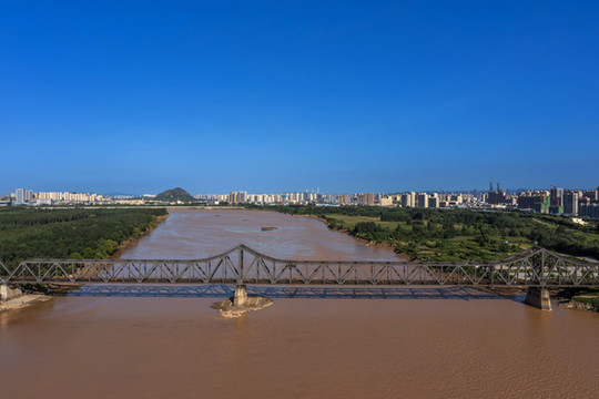 濟南黃河鐵路大橋