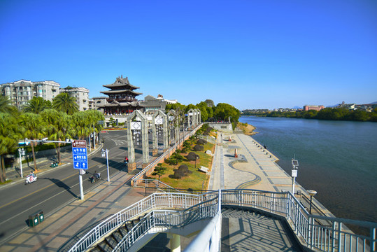 桂林解放橋逍遙樓