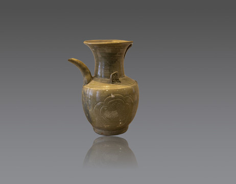 宋代青釉執(zhí)壺