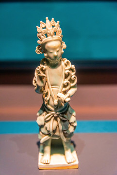 元景德鎮(zhèn)窯青白釉瓷塑人物造像