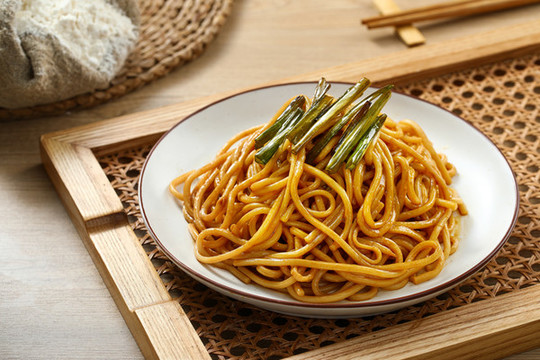熱干面