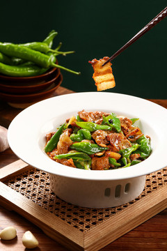 青椒炒肉