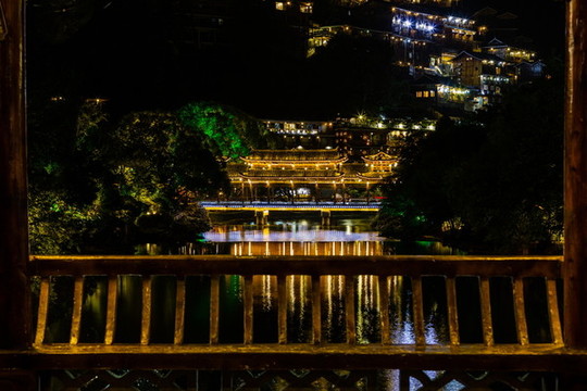 西江千戶苗寨風(fēng)雨廊橋