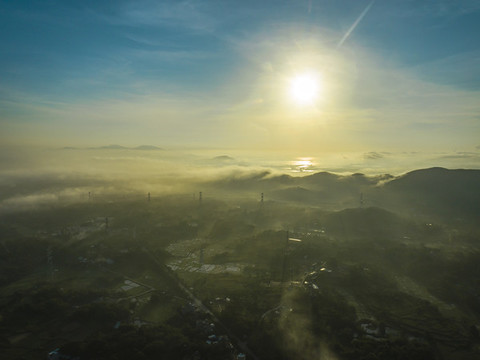 朝霞下的鄉(xiāng)村
