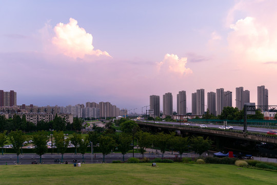 城市晚霞