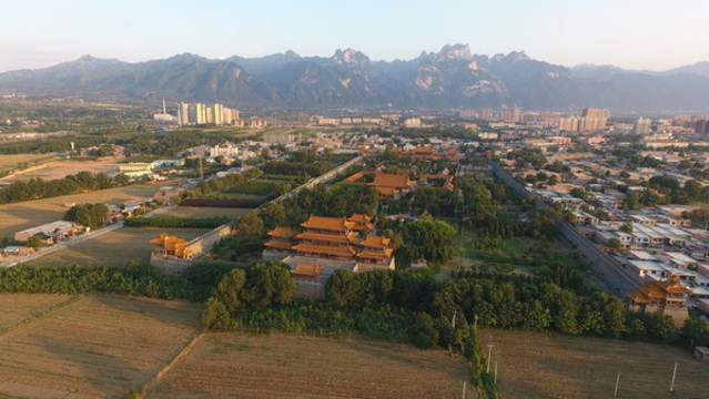 西岳廟