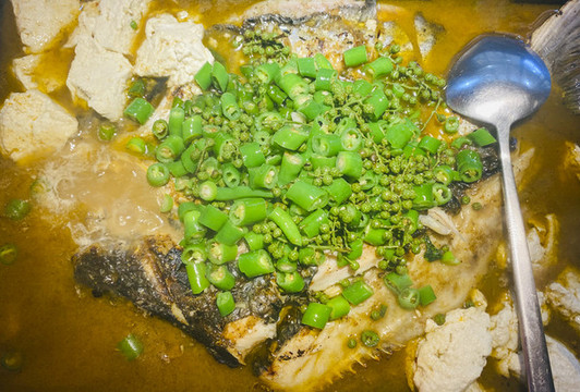 炭火青椒烤魚
