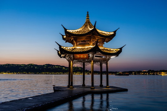 杭州集賢亭夜色