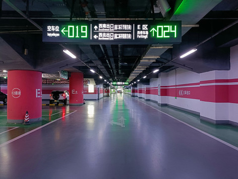 地下停車場