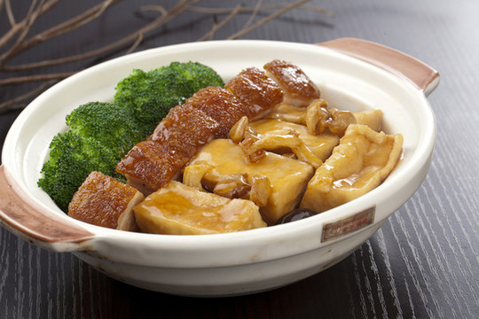 珍菌豆腐火腩煲