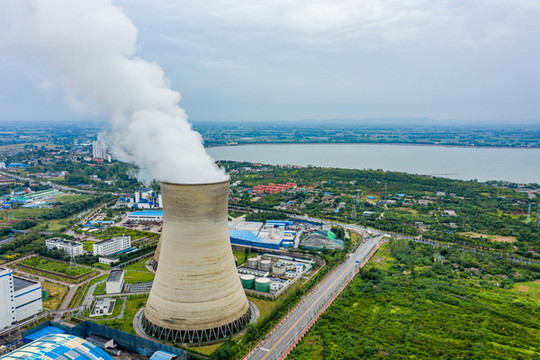 航拍河南平頂山燃煤火力發(fā)電廠