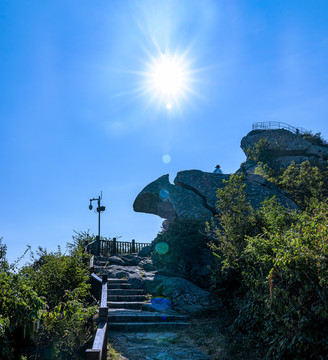 信陽雞公山報曉峰