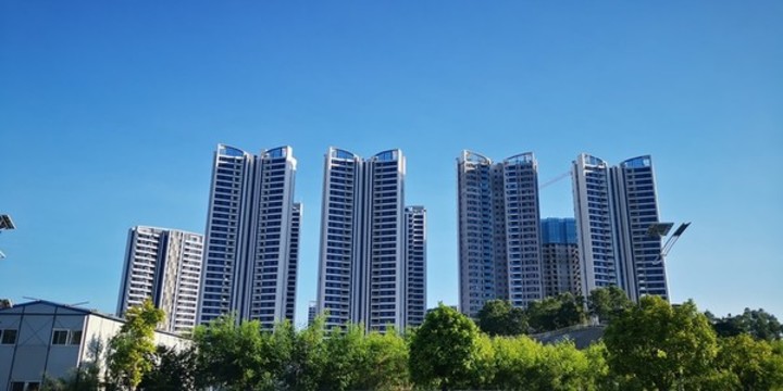 濕地公園旁的建筑群