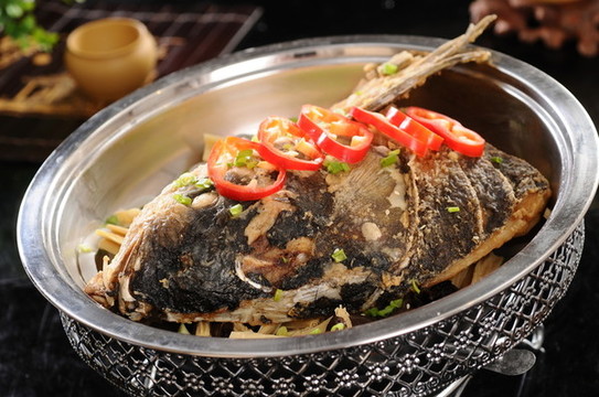 地鍋魚(yú)頭