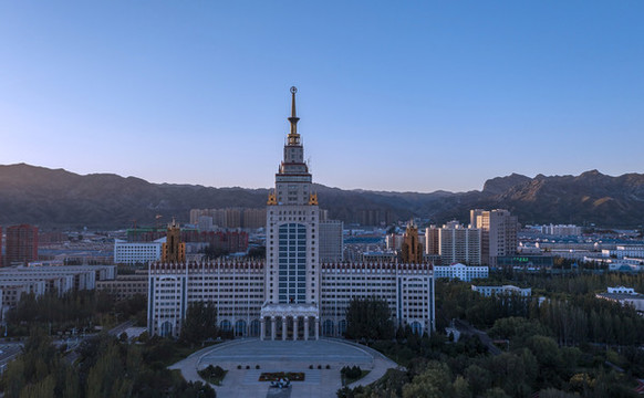 航拍內(nèi)蒙古工業(yè)大學(xué)