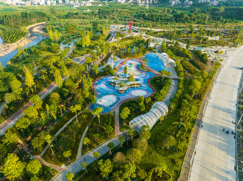 廣西蒙山縣濱江公園美如畫