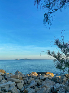 大海礁石海灘