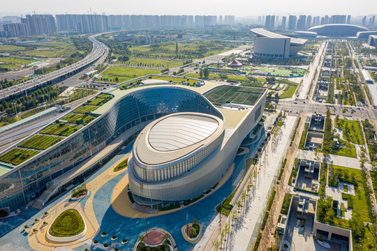 航拍河南鄭州市民活動中心建筑