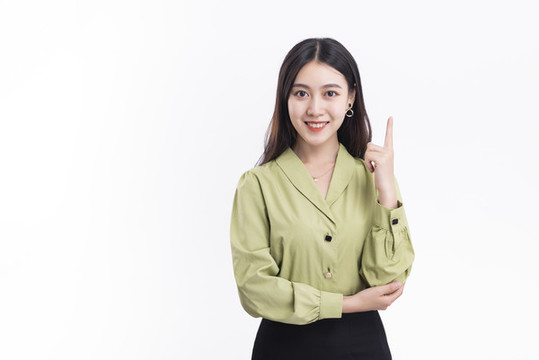 穿著黑色短裙的商務(wù)女性