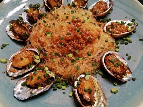 粉絲蒸鮑魚(yú)仔