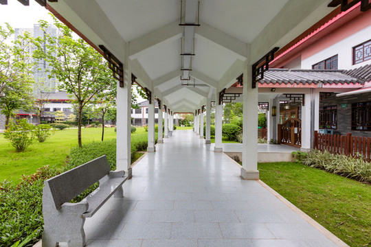現(xiàn)代新中式建筑走廊