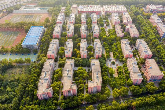 航拍鄭州大學(xué)主校區(qū)柳園宿舍樓