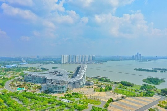 航拍常州西太湖花博會展館
