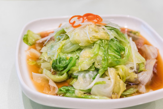 一盤白灼西生菜特寫
