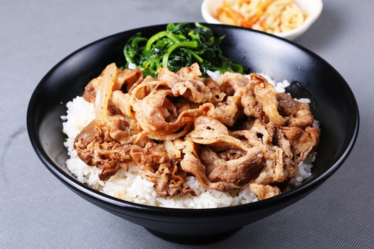 肥牛飯