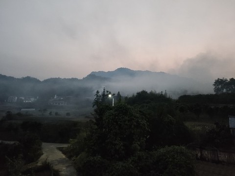 煙霧繚繞