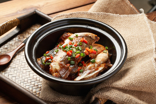 魚頭煲