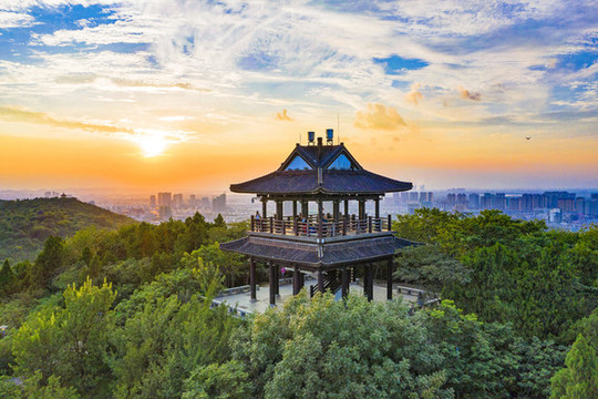 淮南舜耕山夕陽風光