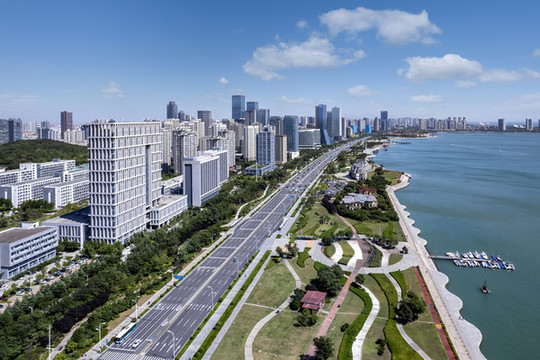 航拍青島西海岸現(xiàn)代建筑