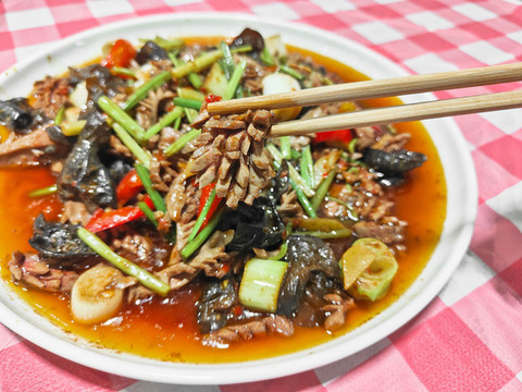 爆炒腰花美食家常菜小炒豬肝