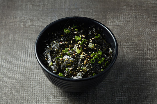 一碗紫菜海苔片