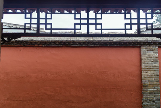 古代紅色墻面建筑特寫背景圖