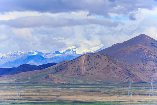 青藏高原風(fēng)光希夏邦馬峰雪山