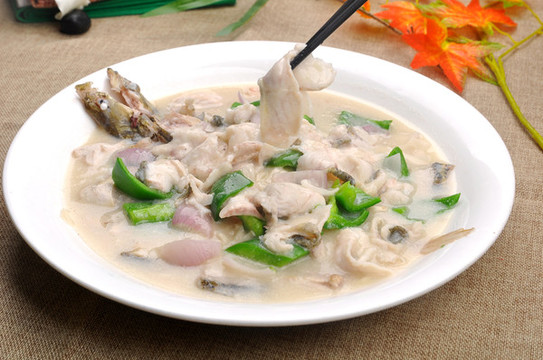 魚片煮面