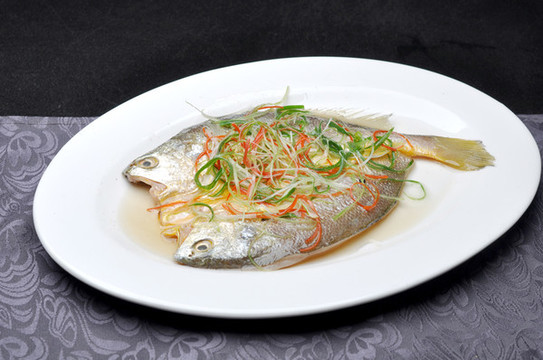 清蒸咸黃魚