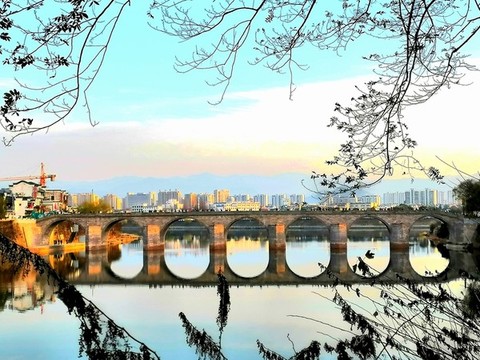黃山市屯溪區(qū)的新鎮(zhèn)海橋
